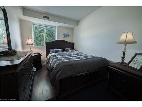 303-163 Ferguson Drive, Woodstock, ON - Indoor Photo Showing Bedroom