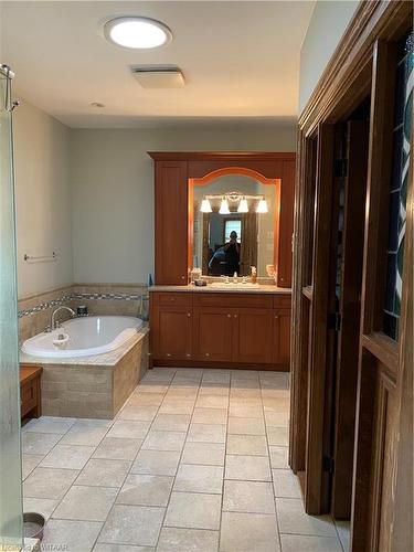 241 Pittock Park Road, Woodstock, ON - Indoor Photo Showing Bathroom