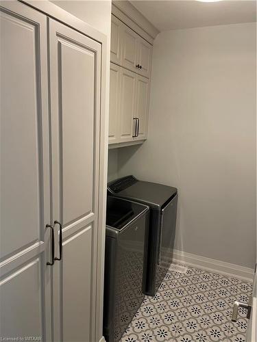 202-5 Wood Haven Drive, Tillsonburg, ON - Indoor Photo Showing Laundry Room