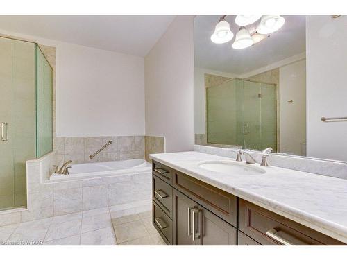 103-5 Wood Haven Drive, Tillsonburg, ON - Indoor Photo Showing Bathroom