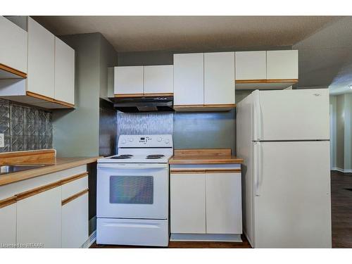 11-13 Victoria Street N, Woodstock, ON - Indoor Photo Showing Kitchen