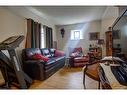 11-13 Victoria Street N, Woodstock, ON  - Indoor Photo Showing Living Room 