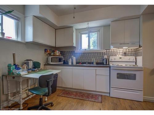 11-13 Victoria Street N, Woodstock, ON - Indoor Photo Showing Kitchen