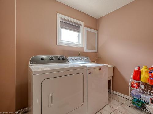 7 Duggan Drive, Brampton, ON - Indoor Photo Showing Laundry Room