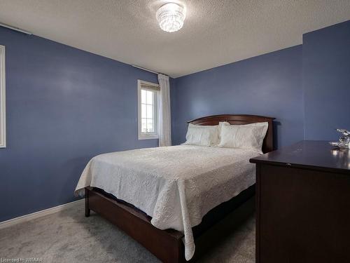 7 Duggan Drive, Brampton, ON - Indoor Photo Showing Bedroom