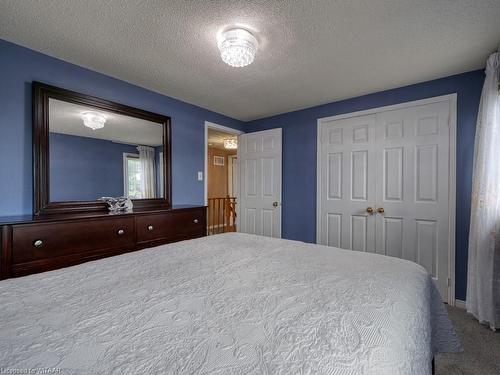 7 Duggan Drive, Brampton, ON - Indoor Photo Showing Bedroom