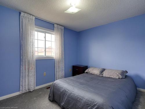 7 Duggan Drive, Brampton, ON - Indoor Photo Showing Bedroom