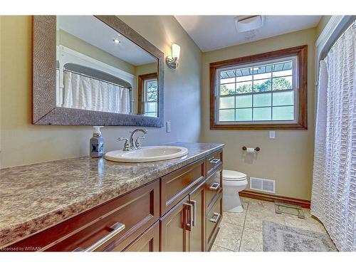 145630 Potters Road, Norwich (Twp), ON - Indoor Photo Showing Bathroom