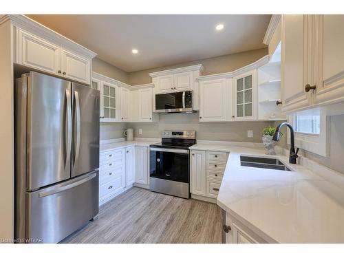 512 Edward Street, Woodstock, ON - Indoor Photo Showing Kitchen With Double Sink