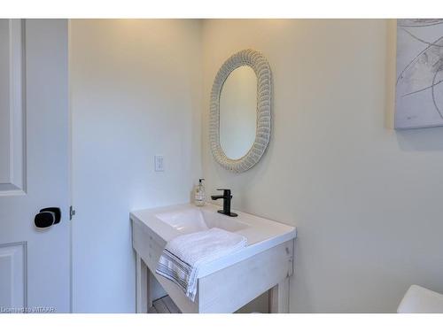 512 Edward Street, Woodstock, ON - Indoor Photo Showing Bathroom