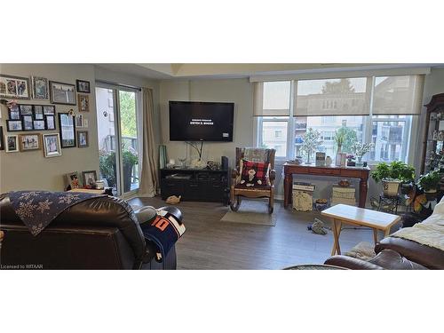 203-159 Ferguson Drive, Woodstock, ON - Indoor Photo Showing Living Room