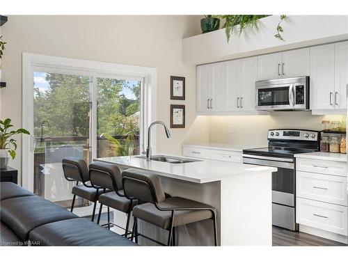 14-3202 Vivian Line, Stratford, ON - Indoor Photo Showing Kitchen