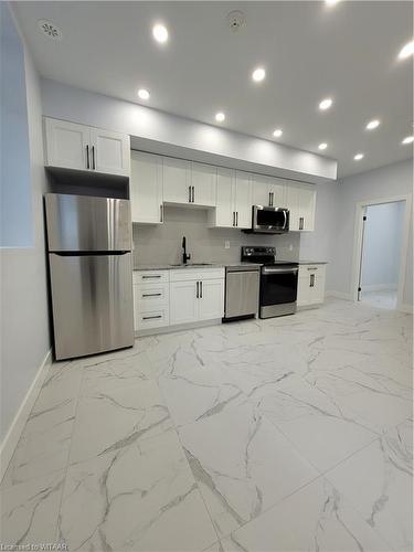 7-14 Glendale Drive, Tillsonburg, ON - Indoor Photo Showing Kitchen With Stainless Steel Kitchen