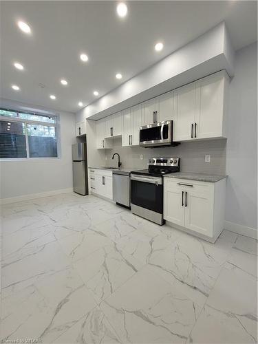 7-14 Glendale Drive, Tillsonburg, ON - Indoor Photo Showing Kitchen With Stainless Steel Kitchen