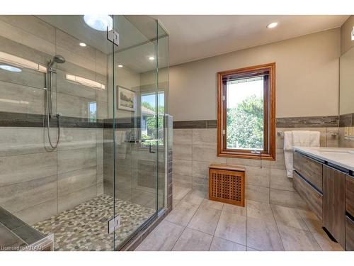 6325 Dundas Street, Thames Centre, ON - Indoor Photo Showing Bathroom