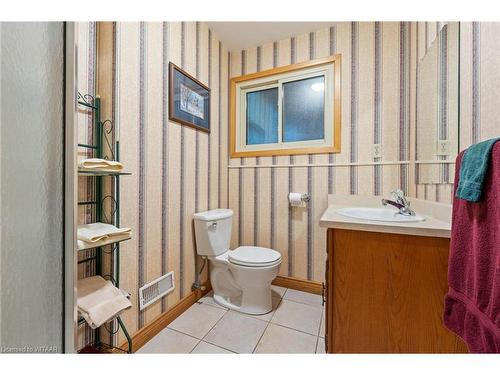 7 Cardinal Court, Tillsonburg, ON - Indoor Photo Showing Bathroom