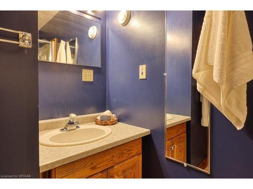 6325 Dundas Street, Thames Centre, ON - Indoor Photo Showing Bathroom