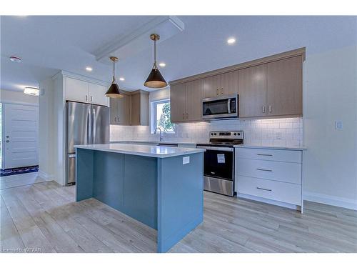 240 Fifth Avenue, Woodstock, ON - Indoor Photo Showing Kitchen With Upgraded Kitchen