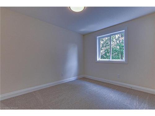 240 Fifth Avenue, Woodstock, ON - Indoor Photo Showing Other Room