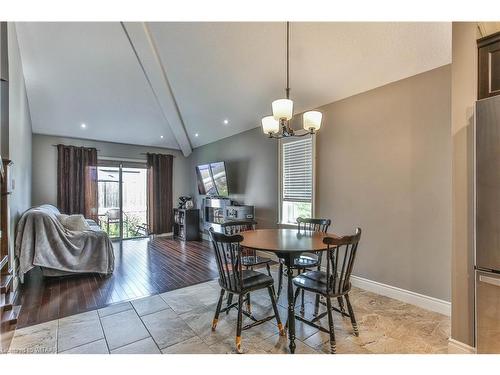 1-175 Ingersoll Street, Ingersoll, ON - Indoor Photo Showing Dining Room