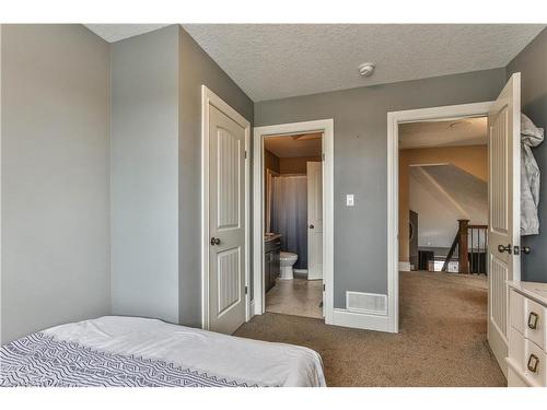 1-175 Ingersoll Street, Ingersoll, ON - Indoor Photo Showing Bedroom