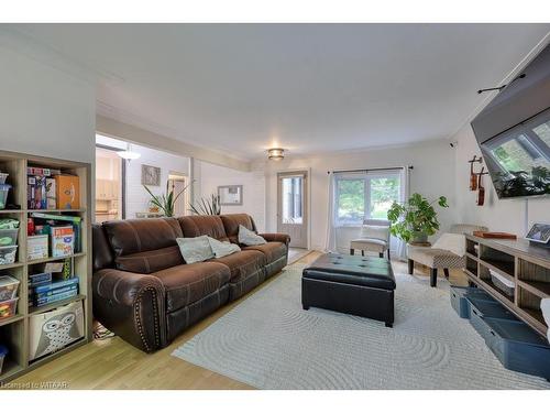 584 Grant Street, Woodstock, ON - Indoor Photo Showing Living Room