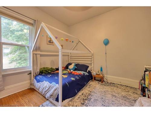 584 Grant Street, Woodstock, ON - Indoor Photo Showing Bedroom