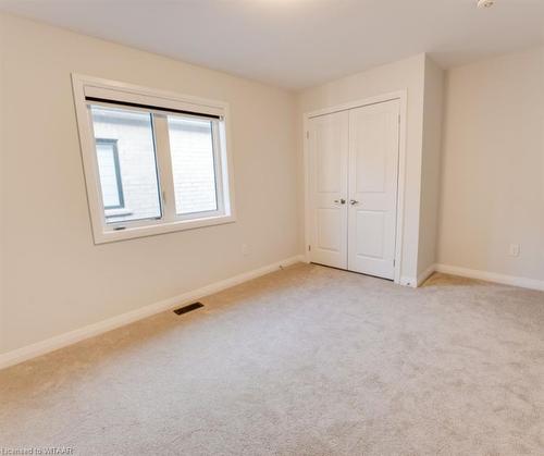 1427 Upper Thames Drive, Woodstock, ON - Indoor Photo Showing Other Room