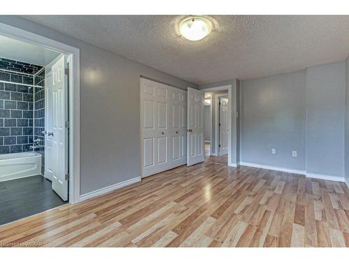 527 Springbank Avenue N, Woodstock, ON - Indoor Photo Showing Other Room