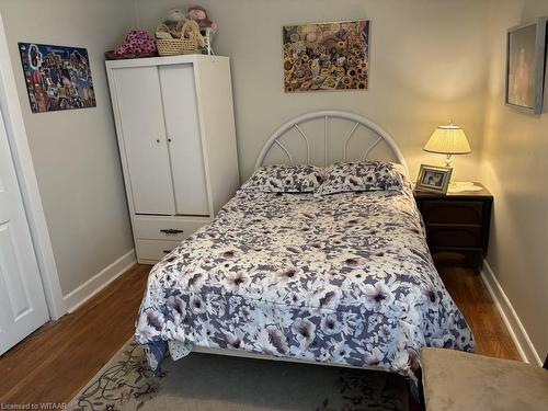 38 Golfdale Road, Brantford, ON - Indoor Photo Showing Bedroom