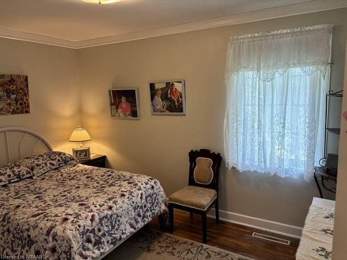 38 Golfdale Road, Brantford, ON - Indoor Photo Showing Bedroom