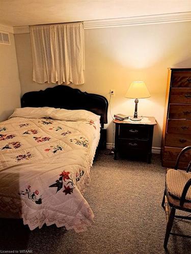 38 Golfdale Road, Brantford, ON - Indoor Photo Showing Bedroom