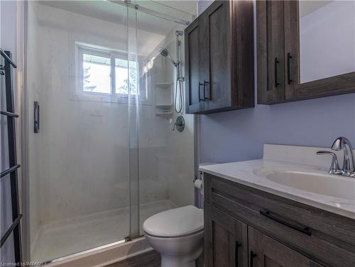 980 Devonshire Avenue, Woodstock, ON - Indoor Photo Showing Bathroom