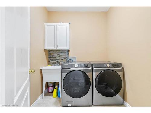 451 Fairway Road, Woodstock, ON - Indoor Photo Showing Laundry Room