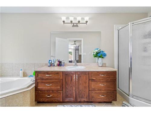 451 Fairway Road, Woodstock, ON - Indoor Photo Showing Bathroom