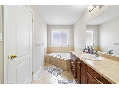 451 Fairway Road, Woodstock, ON - Indoor Photo Showing Bathroom