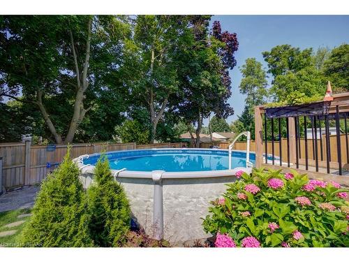 138 Dover Street, Woodstock, ON - Outdoor With Backyard