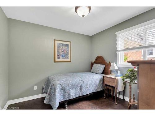 8 Woodcock Drive, Tillsonburg, ON - Indoor Photo Showing Bedroom