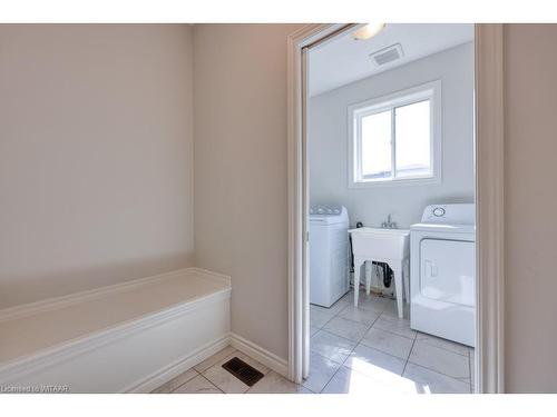 59 Hollingshead Road, Ingersoll, ON - Indoor Photo Showing Laundry Room