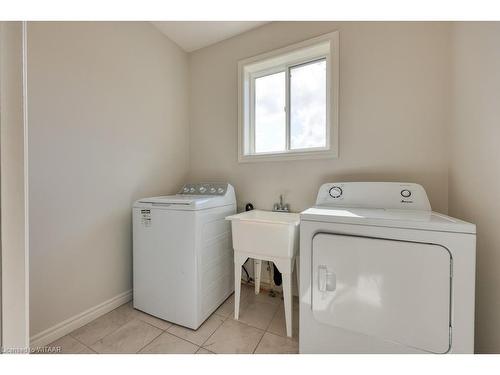 59 Hollingshead Road, Ingersoll, ON - Indoor Photo Showing Laundry Room