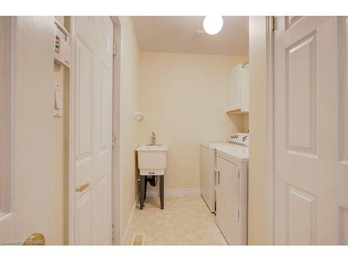 18 Brasher Drive, Tillsonburg, ON - Indoor Photo Showing Laundry Room