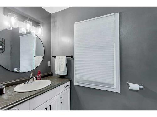 54 Potters Road, Tillsonburg, ON - Indoor Photo Showing Bathroom