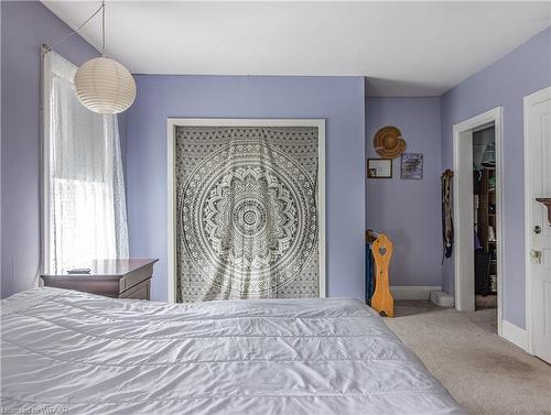 332 Queen Street, Woodstock, ON - Indoor Photo Showing Bedroom