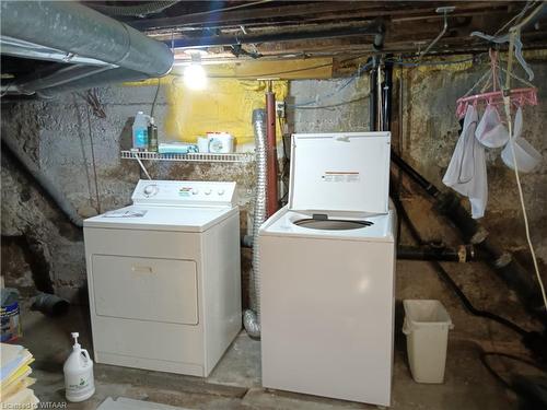 332 Queen Street, Woodstock, ON - Indoor Photo Showing Laundry Room