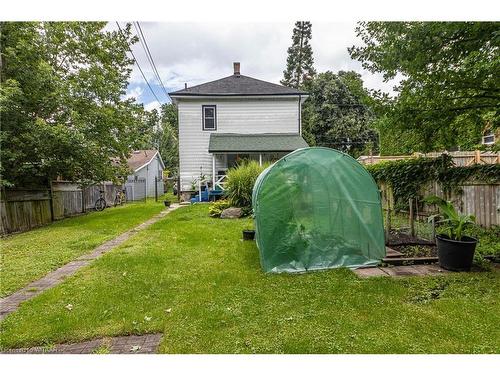 332 Queen Street, Woodstock, ON - Outdoor With Backyard