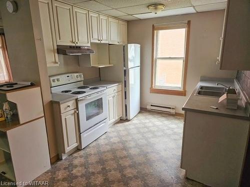 48 Rolph Street, Tillsonburg, ON - Indoor Photo Showing Kitchen With Double Sink