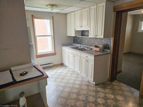 48 Rolph Street, Tillsonburg, ON - Indoor Photo Showing Kitchen