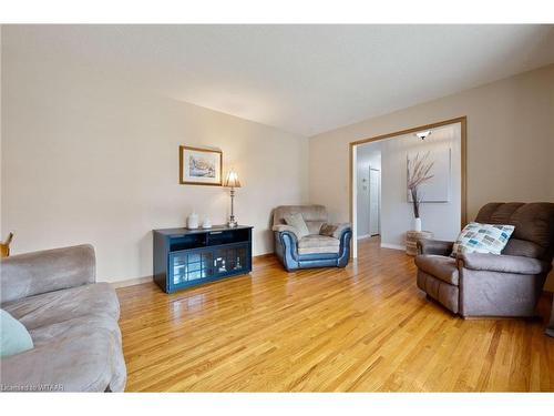 69 Glendale Drive, Tillsonburg, ON - Indoor Photo Showing Living Room