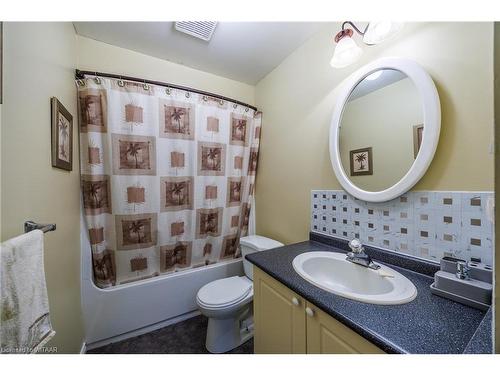 80 Beckett Boulevard, Tillsonburg, ON - Indoor Photo Showing Bathroom