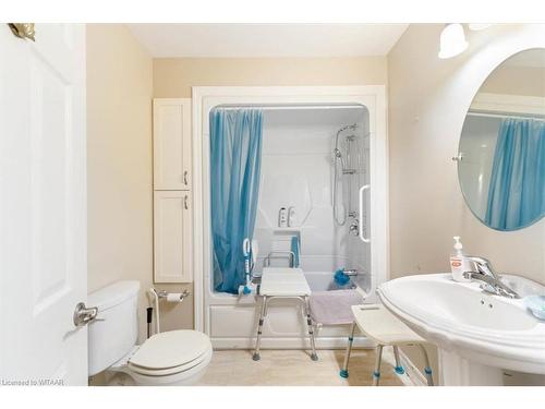 2148 Cromarty Drive, Thames Centre, ON - Indoor Photo Showing Bathroom